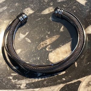 Lia Sophia Bangle Bracelet